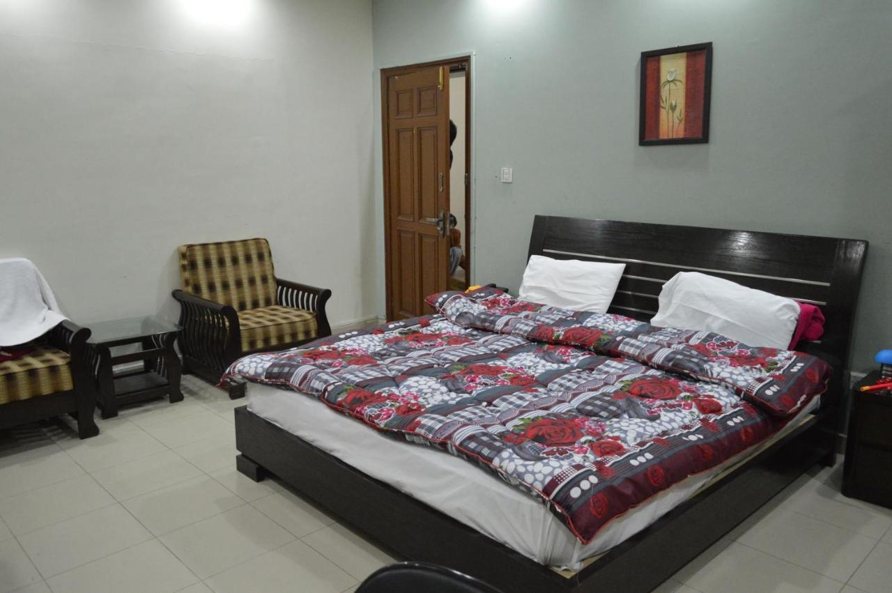 Tourist Hub Islamabad Bed & Breakfast Dış mekan fotoğraf