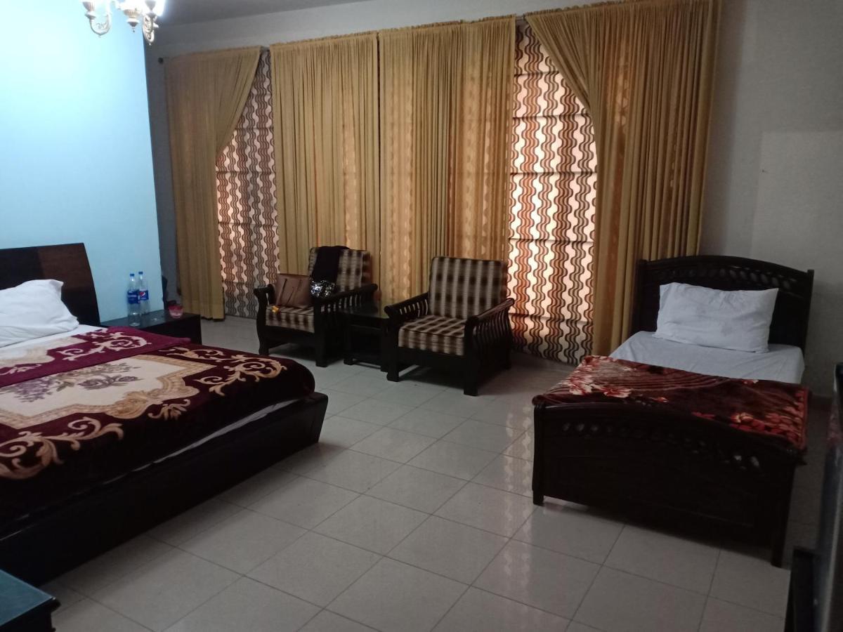 Tourist Hub Islamabad Bed & Breakfast Dış mekan fotoğraf