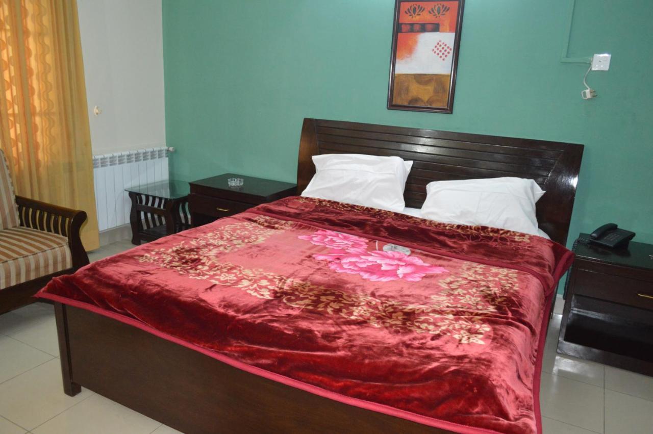Tourist Hub Islamabad Bed & Breakfast Dış mekan fotoğraf