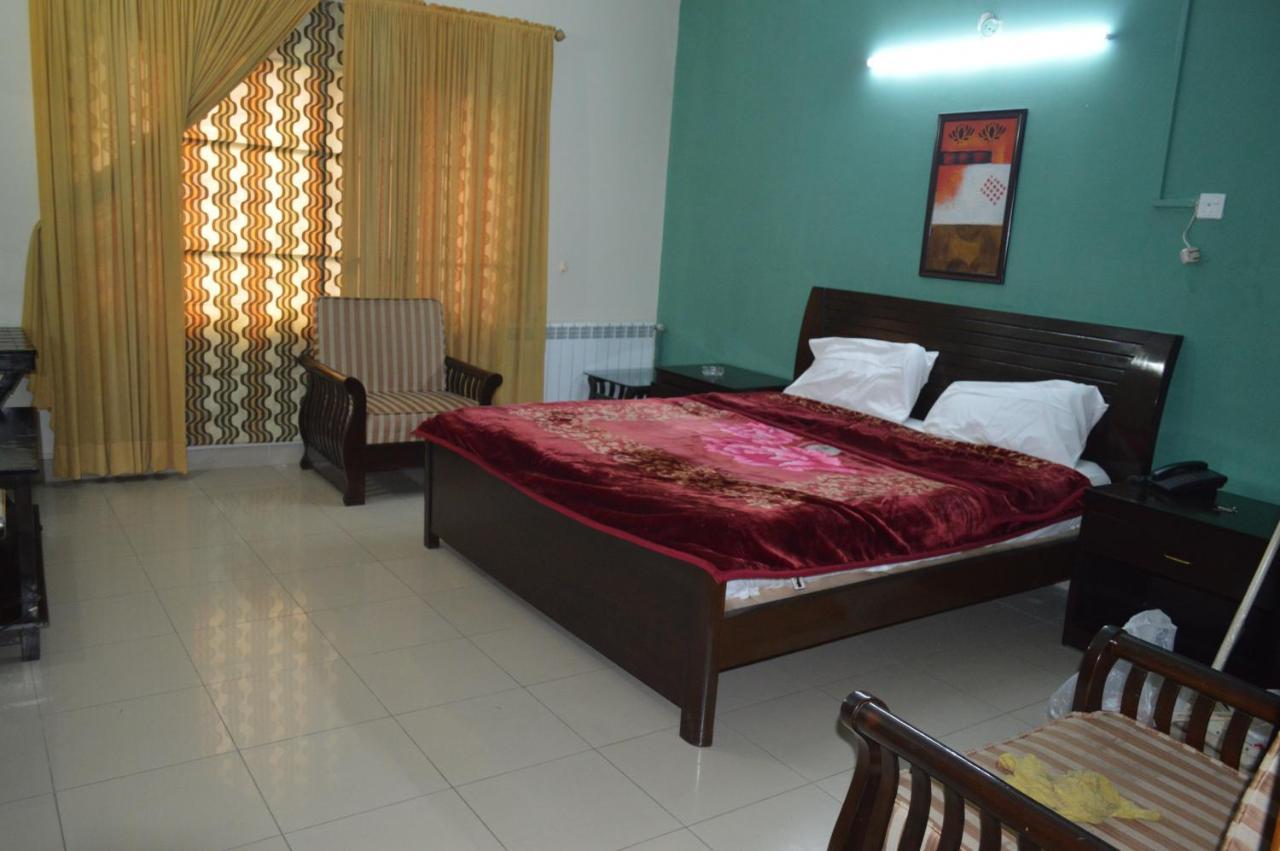 Tourist Hub Islamabad Bed & Breakfast Dış mekan fotoğraf
