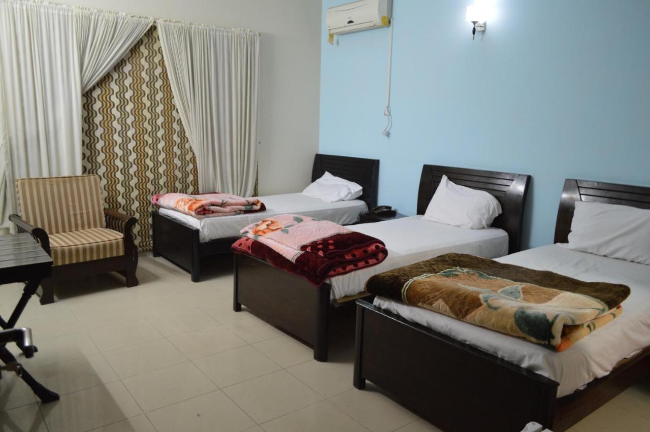 Tourist Hub Islamabad Bed & Breakfast Dış mekan fotoğraf