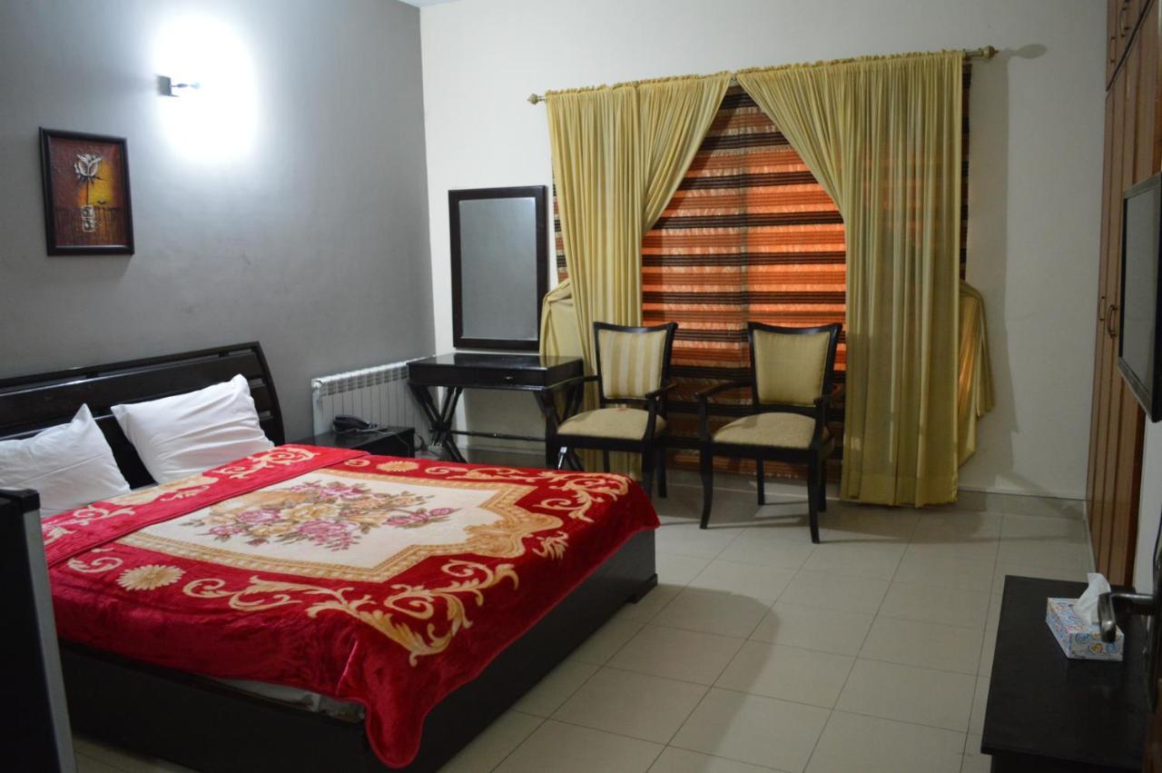 Tourist Hub Islamabad Bed & Breakfast Dış mekan fotoğraf