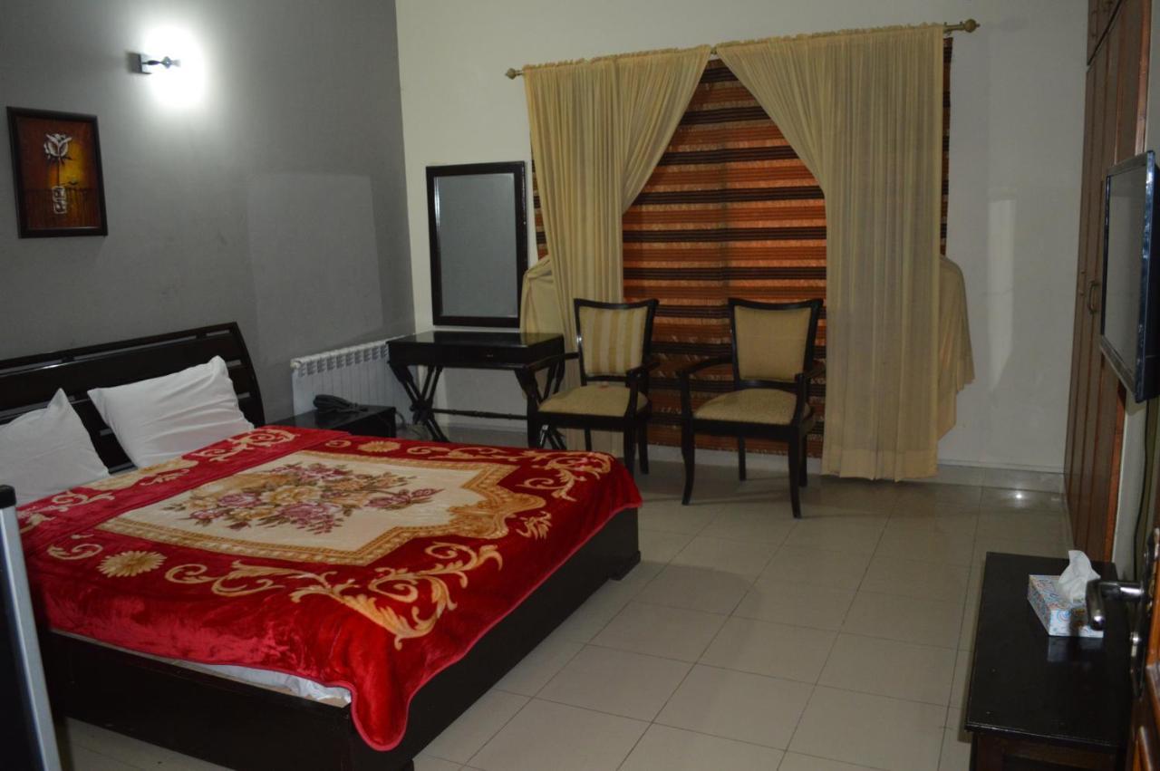 Tourist Hub Islamabad Bed & Breakfast Dış mekan fotoğraf