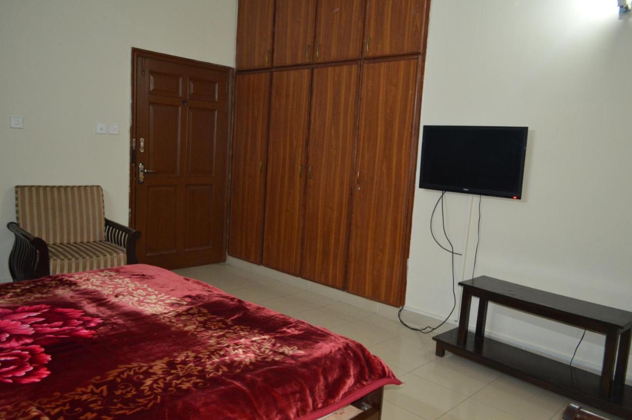Tourist Hub Islamabad Bed & Breakfast Dış mekan fotoğraf