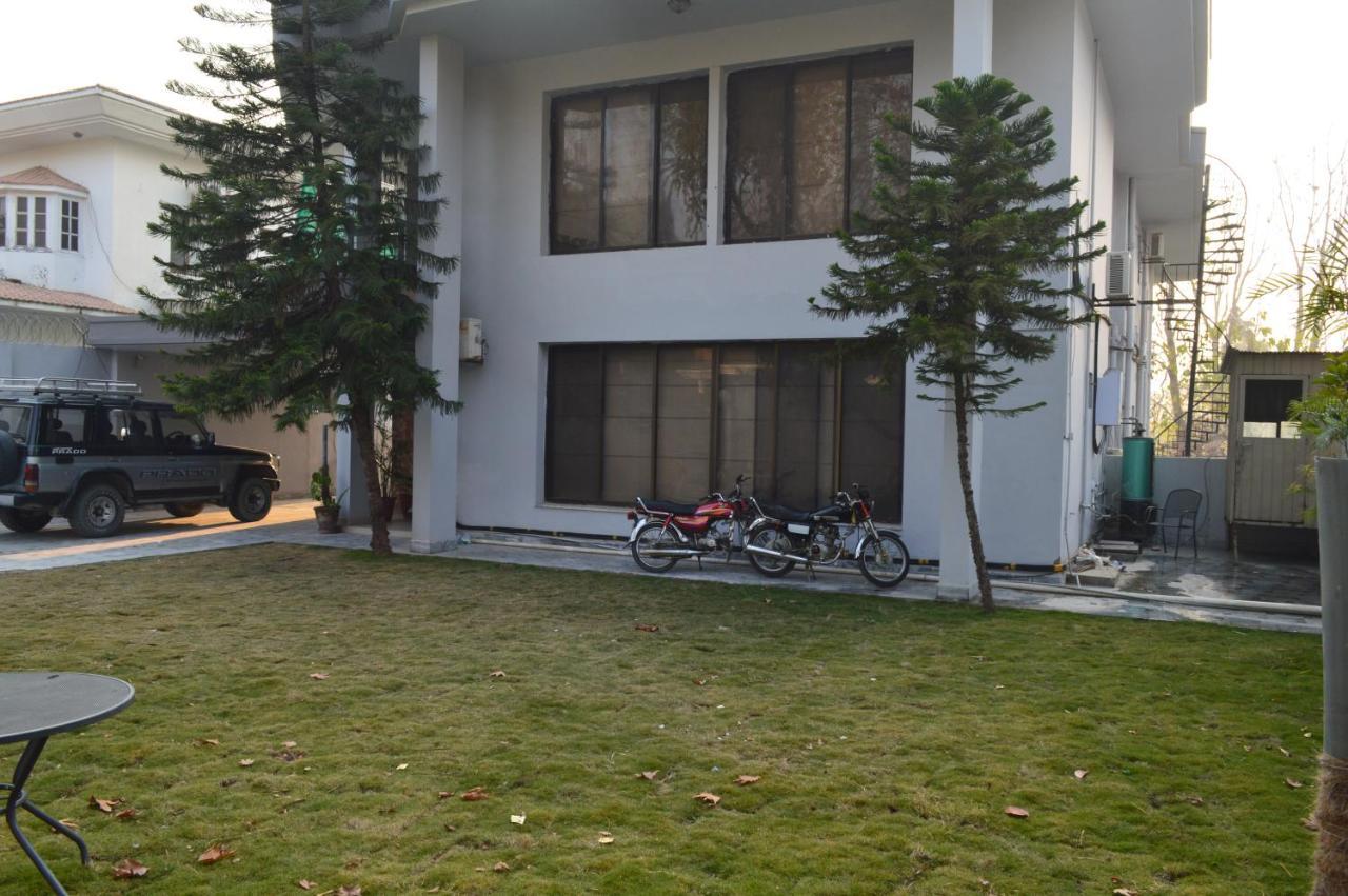 Tourist Hub Islamabad Bed & Breakfast Dış mekan fotoğraf