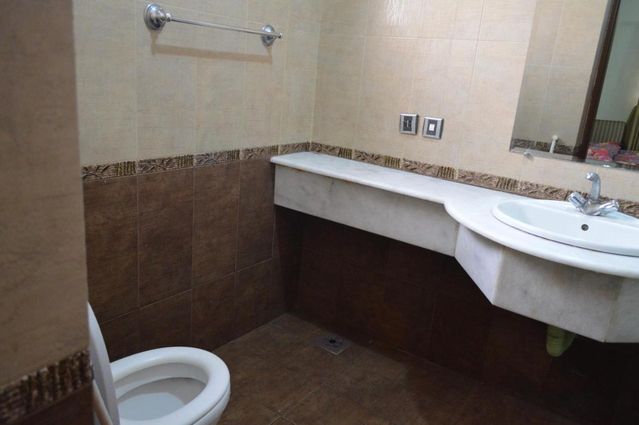 Tourist Hub Islamabad Bed & Breakfast Dış mekan fotoğraf